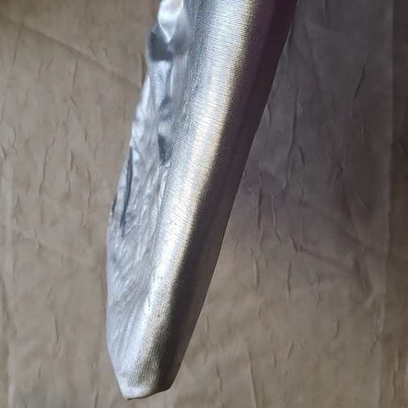 Vintage Beautiful Silver Clutch Evening Bag. - Picture 6 of 13